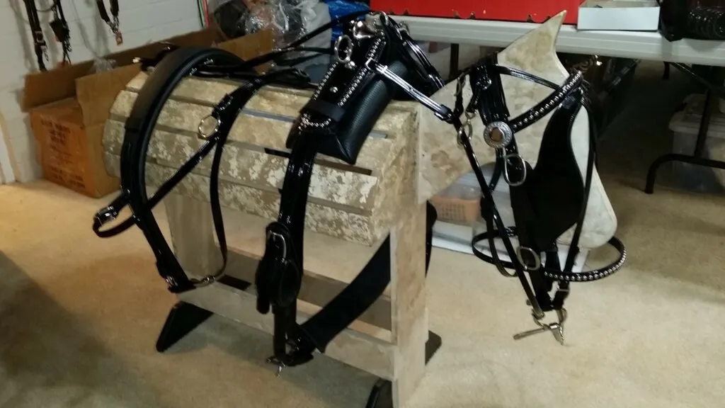 Deluxe Pleasure Harness Breastplate Style for Mini or Pony (Single, Mini, Square, No Check, Straight, Curved for Straight Shafts)